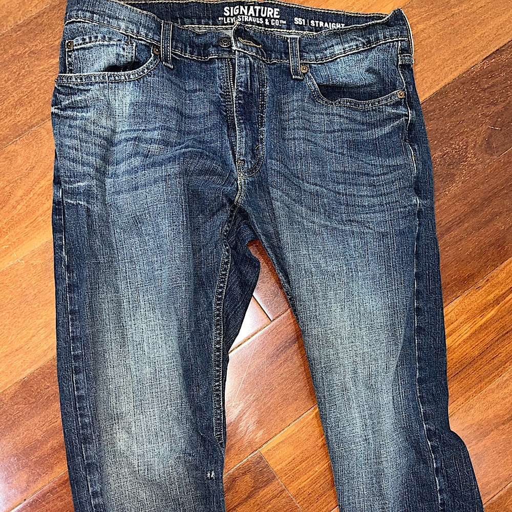 Signature Levi jeans